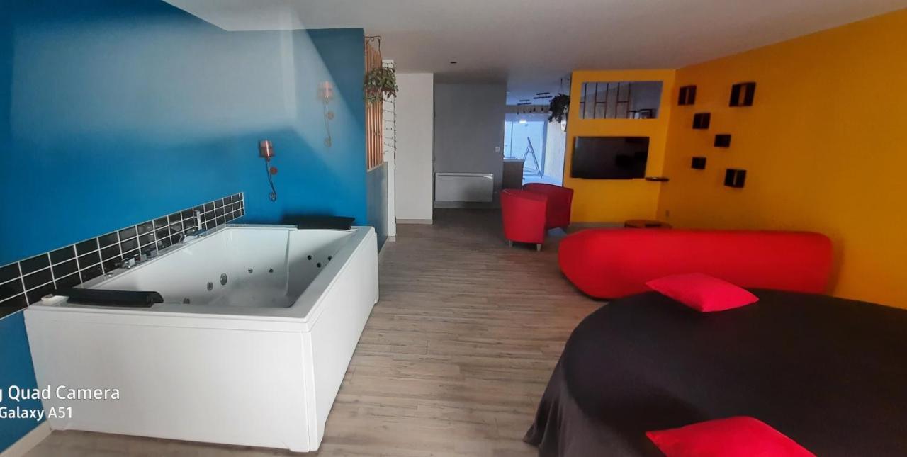 Nuit Insolite-Room Love Saint-Germain  Exterior foto