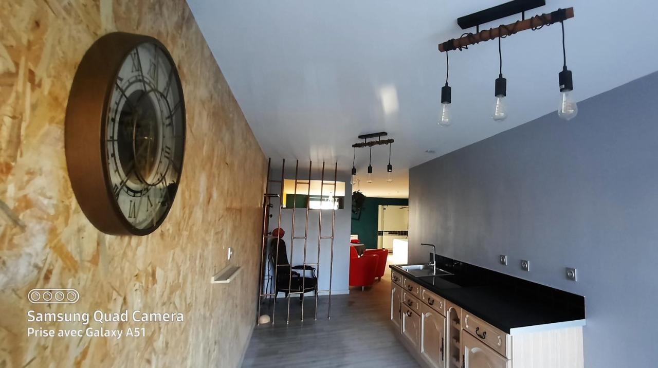 Nuit Insolite-Room Love Saint-Germain  Exterior foto