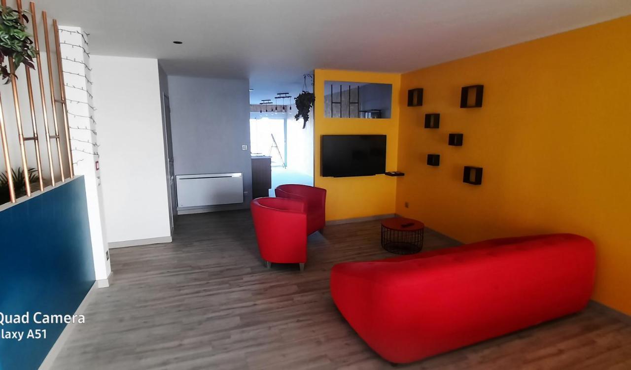 Nuit Insolite-Room Love Saint-Germain  Exterior foto