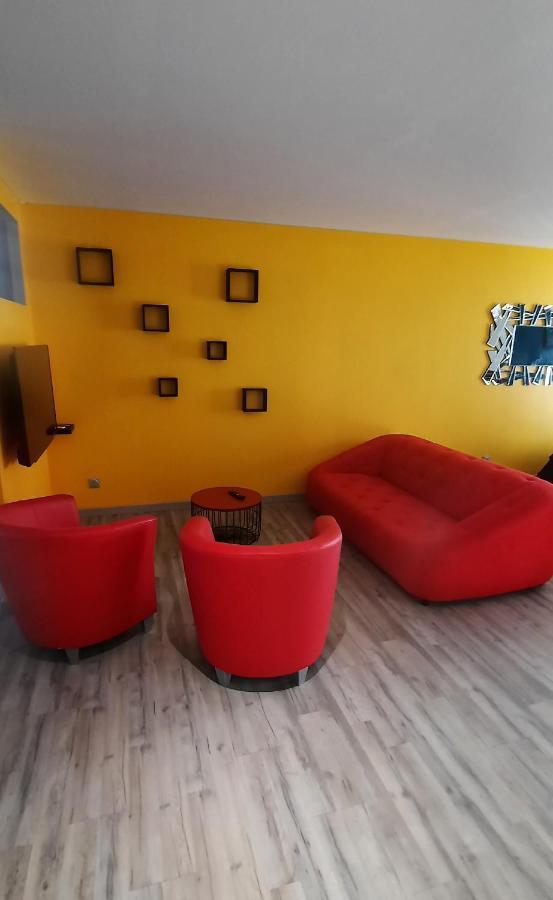 Nuit Insolite-Room Love Saint-Germain  Exterior foto