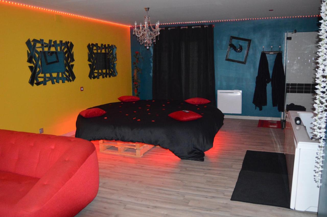Nuit Insolite-Room Love Saint-Germain  Exterior foto