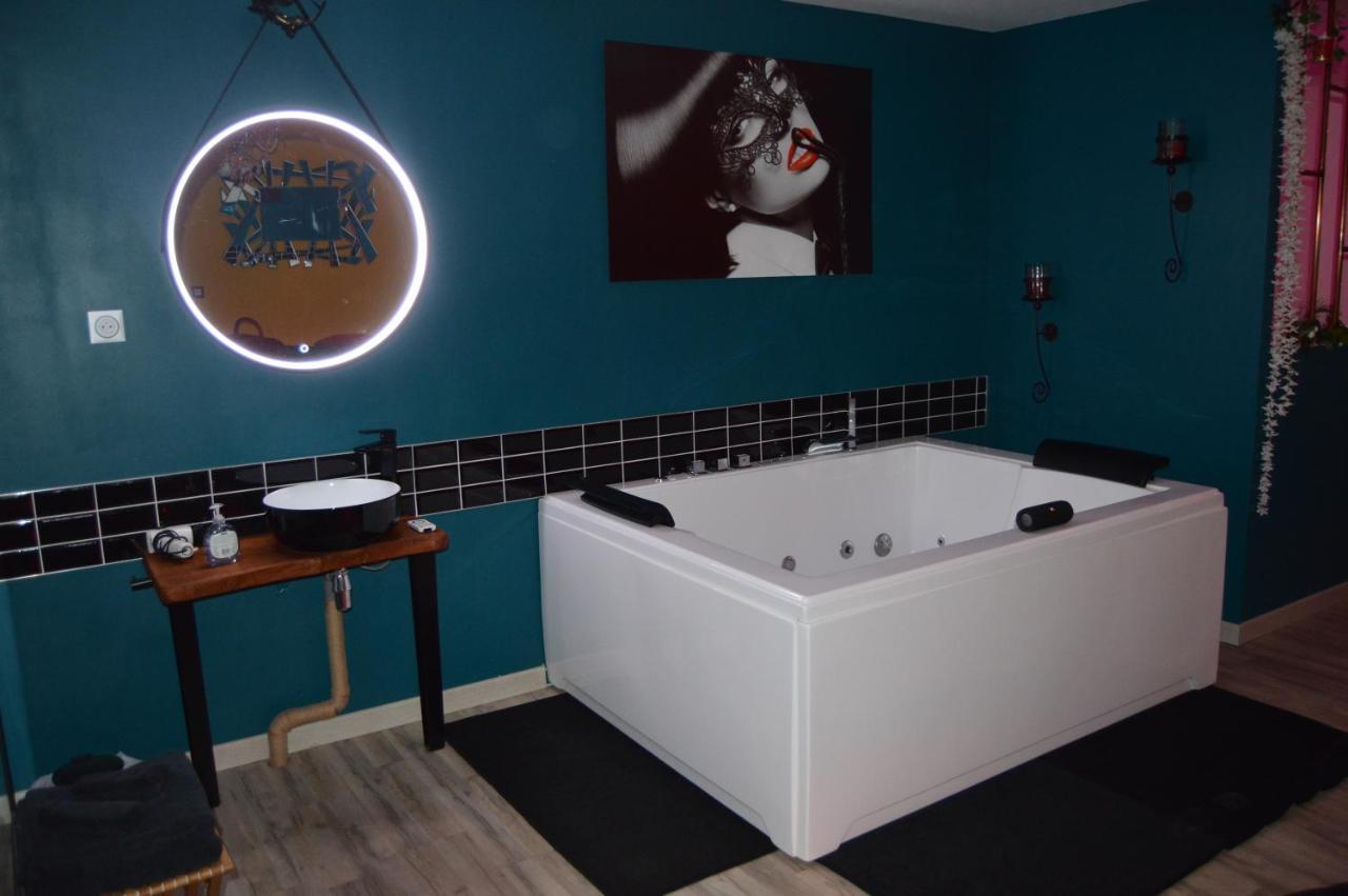 Nuit Insolite-Room Love Saint-Germain  Exterior foto