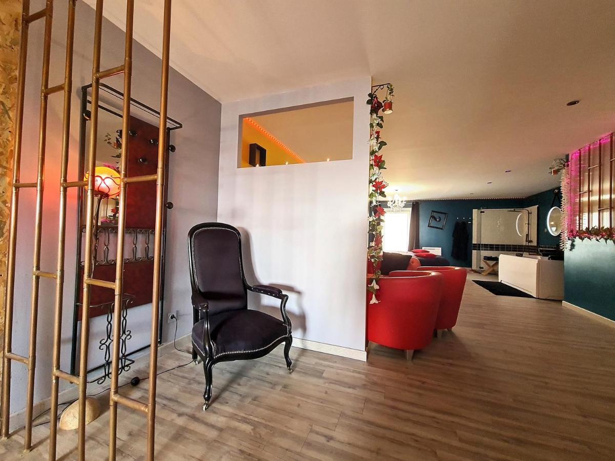 Nuit Insolite-Room Love Saint-Germain  Exterior foto