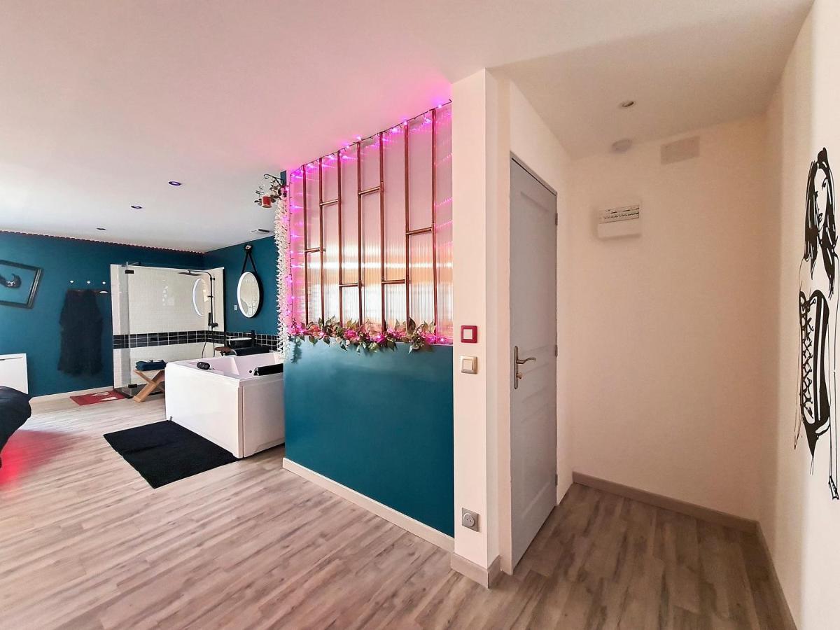 Nuit Insolite-Room Love Saint-Germain  Exterior foto