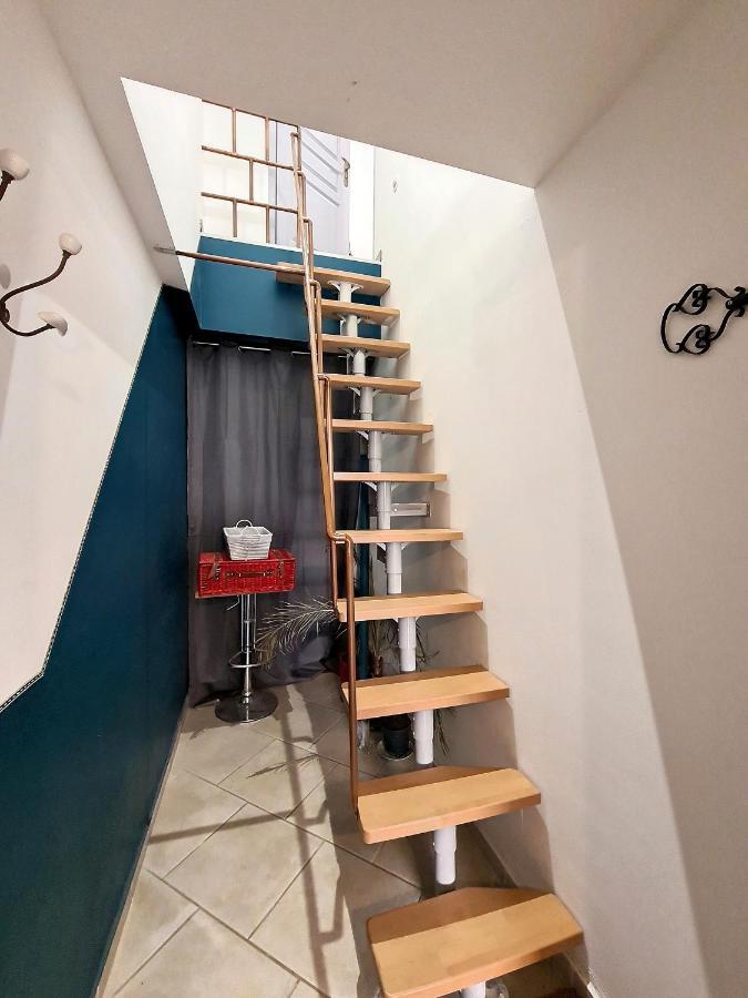 Nuit Insolite-Room Love Saint-Germain  Exterior foto