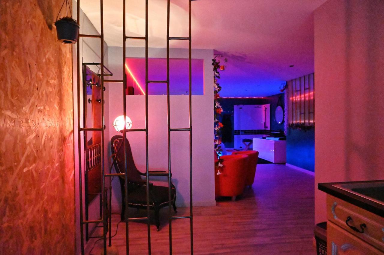 Nuit Insolite-Room Love Saint-Germain  Exterior foto