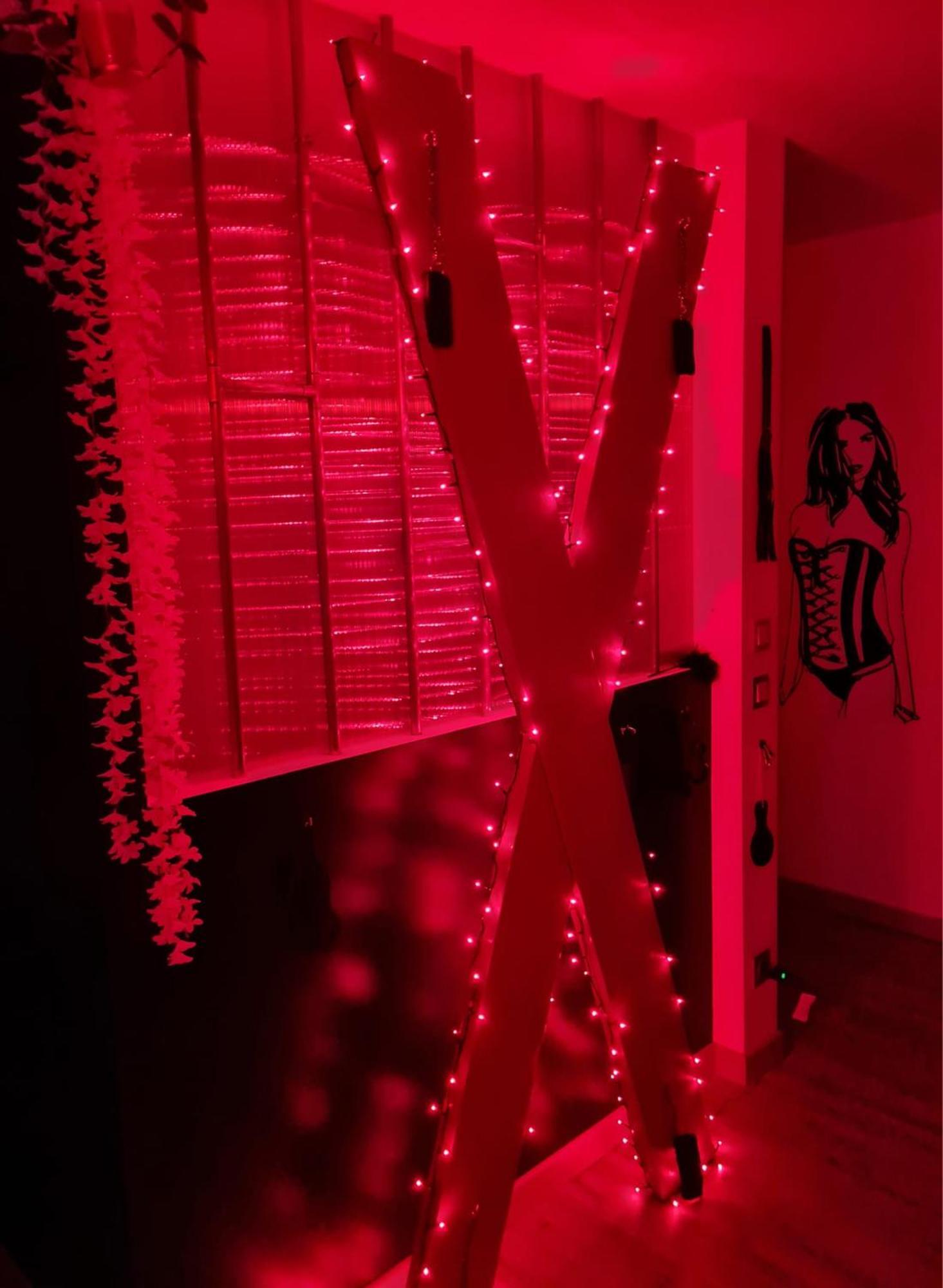 Nuit Insolite-Room Love Saint-Germain  Exterior foto